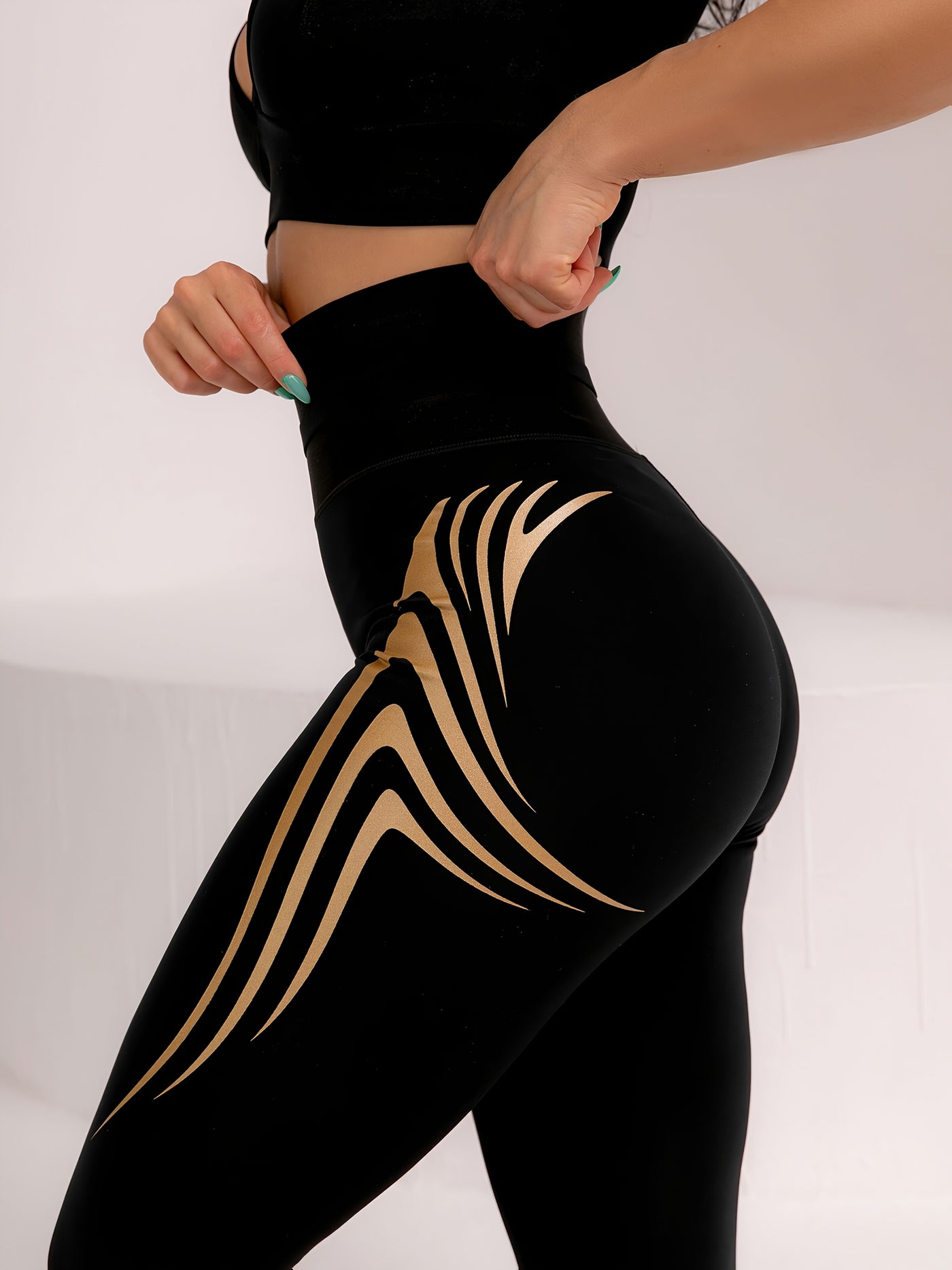 [Black Golden Yoga Pants] Women's High-waisted Stretch Sports Leggings, Black Hot-stamped Golden Yoga Pants, Buttocks-lifting Breathable Exercise Running Pants