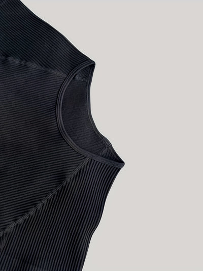 Seamless Butt Lifting Fitness Shorts and Yoga Short Sleeve Set