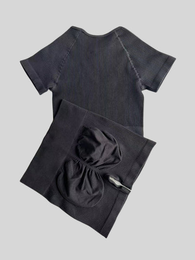 Seamless Butt Lifting Fitness Shorts and Yoga Short Sleeve Set